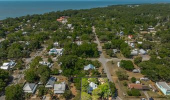 100 14th St, Apalachicola, FL 32320