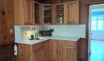 6 Old Pound Hill Rd, North Smithfield, RI 02896