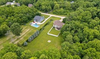 325 WOODLAND Dr, Andalusia, IL 61232