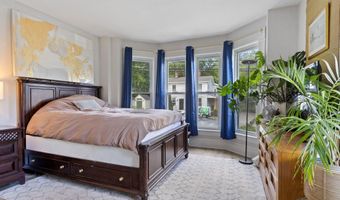 81 Main St, Raymond, NH 03077