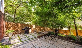 5706 9TH Rd N, Arlington, VA 22205