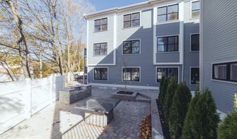 45 Spring St 12A, Boston, MA 02132