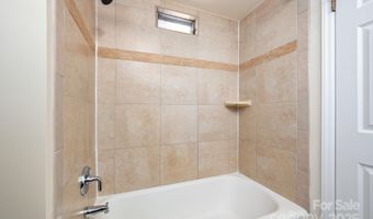 49 Pinedale Rd, Asheville, NC 28805