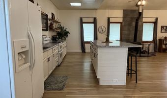 321 3rd Ave E, Albia, IA 52531