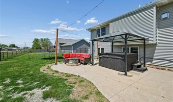 612 Deer Ridge Dr, Atkins, IA 52206