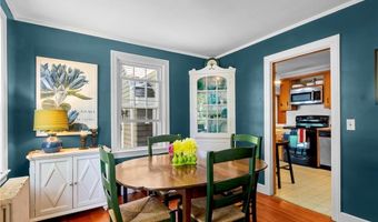 19 Harborview Ave, Bristol, RI 02809