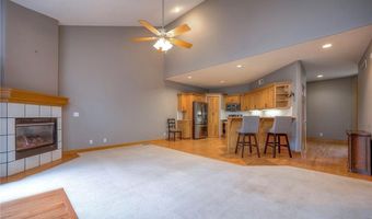 1303 N 158th Ct, Basehor, KS 66007