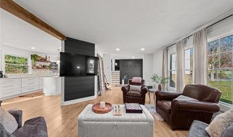 830 S Parkview Dr, Aurora, OH 44202