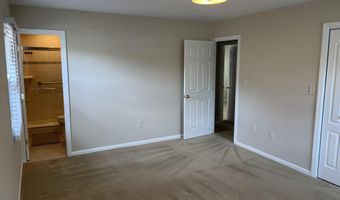 32 Idlewild Ln, Aberdeen, NJ 07747