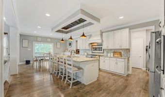 35 Gina Dr, Allentown, NJ 08501