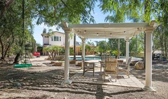 824 Hillcrest Ter, Fallbrook, CA 92028