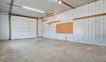 301 Old Dubuque Rd, Anamosa, IA 52205