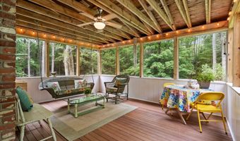 6 Winterberry Dr, Amherst, NH 03031