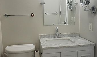 7500 WOODMONT Ave, Bethesda, MD 20814