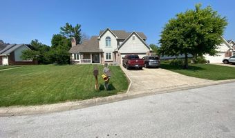 902 St Andrews Dr, Avon, IN 46123