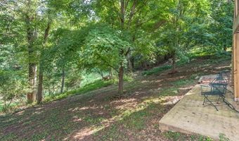 925 Westrun Dr, Ballwin, MO 63021