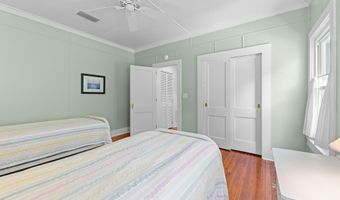 145 Bay Ave, Apalachicola, FL 32320