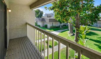 2155 W Banbury Cir, Anaheim, CA 92804