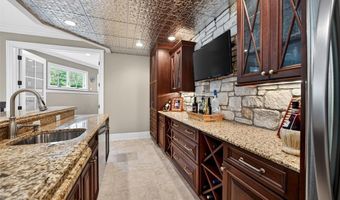 262 Dietrich Rd, Ballwin, MO 63021