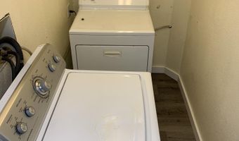 1521 Kinnikinnick St, Anchorage, AK 99508