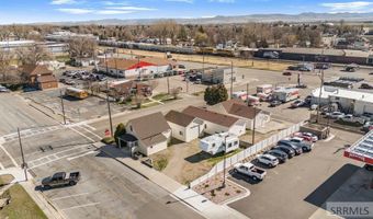390 N Broadway St, Blackfoot, ID 83221
