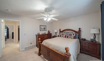 3696 E Silverwood Cir, Ammon, ID 83406