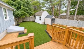 3 Meadow Cir, Barrington, RI 02806