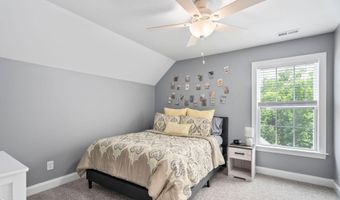 2712 Lake Waccamaw Trl, Apex, NC 27502