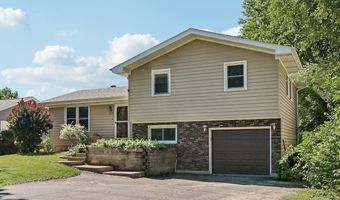 523 Maplewood Dr, Antioch, IL 60002