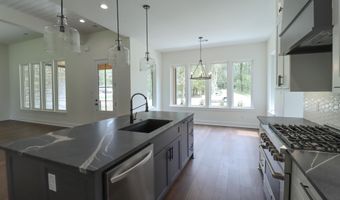 3076 Avilla Manor Trl, Alexander, AR 72002