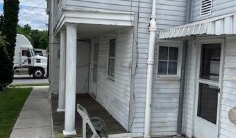 153 W KING St, Abbottstown, PA 17301