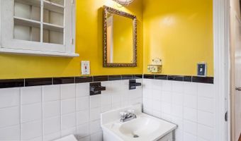 9819 PARKWOOD Dr, Bethesda, MD 20814