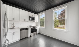52 E 48TH St, Bayonne, NJ 07002