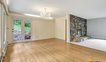 1336 Staubbach Cir, Anchorage, AK 99508