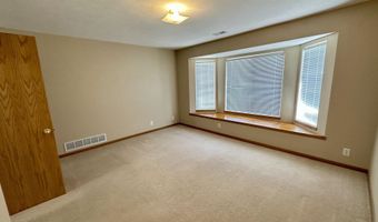 616 Autumn Ridge Ct, Andover, KS 67002
