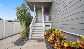 35 Pakau Pl, Kahului, HI 96732