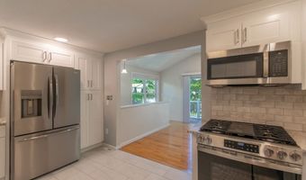 123 Mallard Cir, Agawam, MA 01001