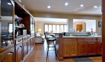 357 N PIONEER Dr, Addison, IL 60101