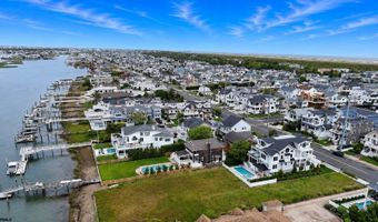 6088 Ocean Dr, Avalon, NJ 08202