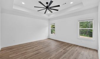 4 McGaugh Dr, Bella Vista, AR 72714
