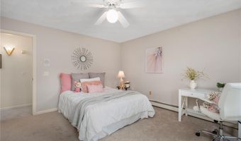 95 River Farm Dr, East Greenwich, RI 02818
