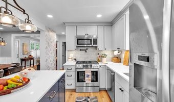 1 Fried Ave, Bristol, RI 02809