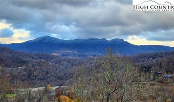 274 Highland Cir, Banner Elk, NC 28604