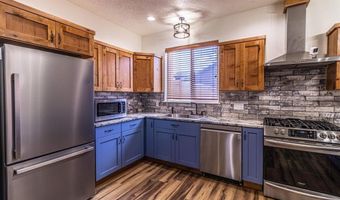 1043 Valley View Dr, Bloomfield, NM 87413