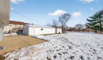 871 S Chatham Ave, Addison, IL 60101