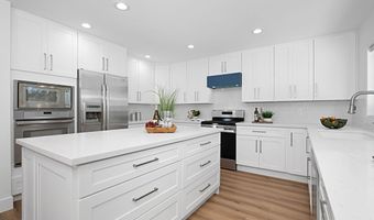 2282 Morgan Rd, Carlsbad, CA 92008