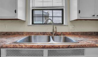 1404 Polk St, Altus, OK 73521
