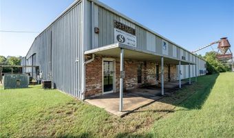 909 C St, Barling, AR 72923