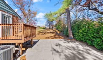 4211 DOWNING St, Annandale, VA 22003