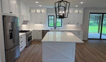 2370 Emerald Way NE, Alexandria, MN 56308